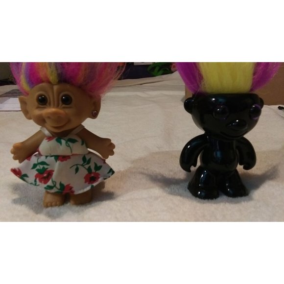 Vintage Troll Dolls, Girl Roses Dress And Gloss Black Dancing battery operated - Picture 2 of 9